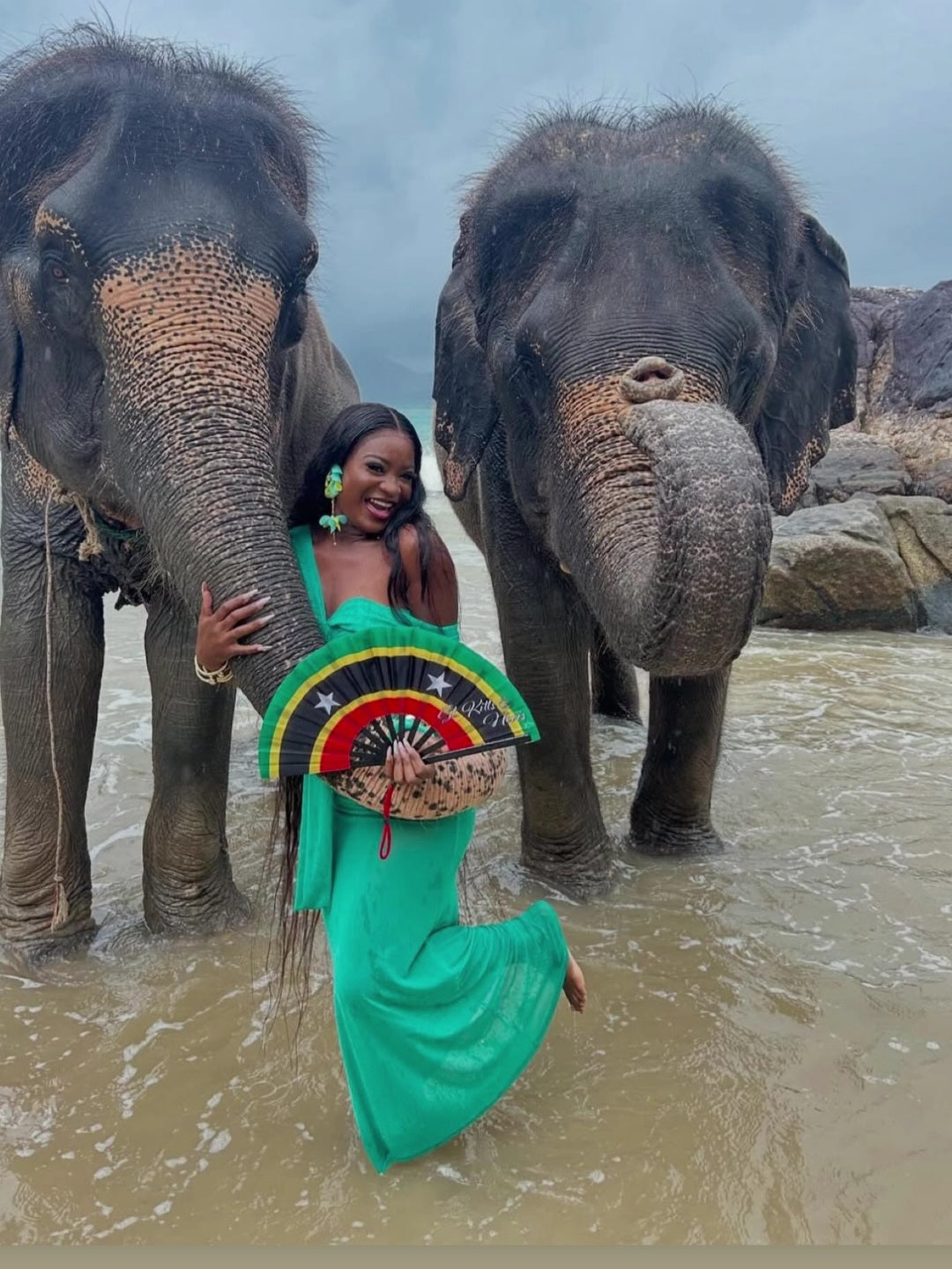 Caribae Kiss Caribbean Fashion Accessories Folding Hand Fan Saint Kitts Nevis